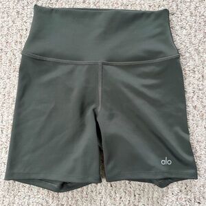 Alo Airlift Biker Shorts